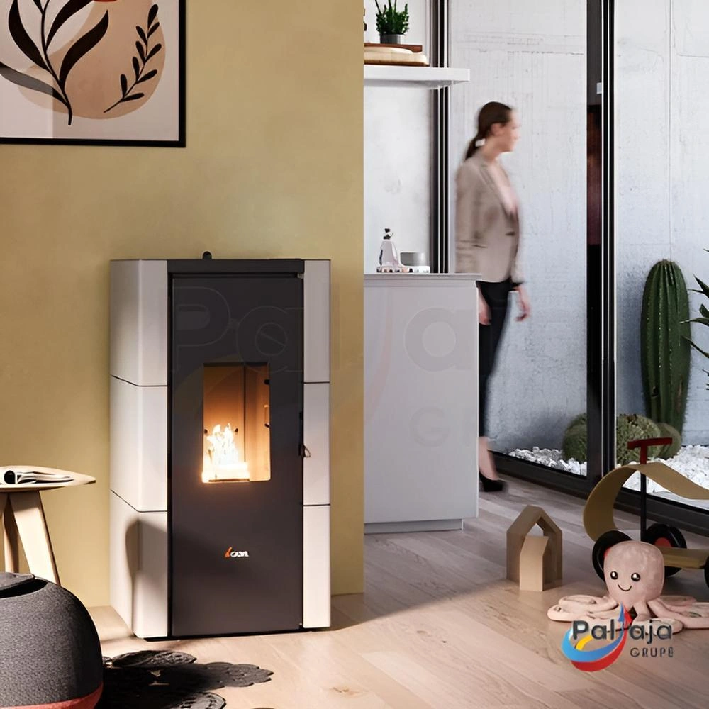 Granulinė krosnelė Cristal 7 namuose