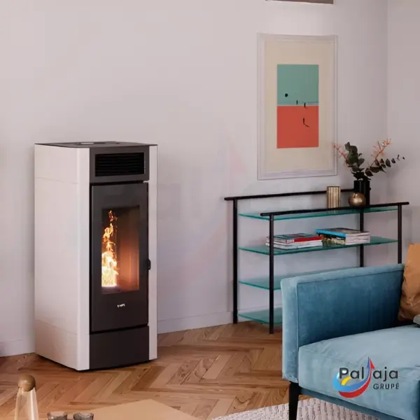 Granulinė krosnelė Cristal 9 Air viduje