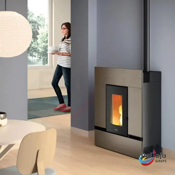 Granulinė krosnelė Mithos Plus 12 Up – Twin viduje