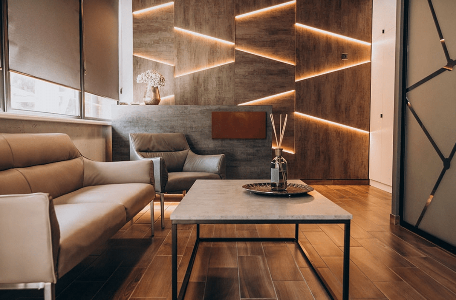 Valdiklis EU-L-12 namuose