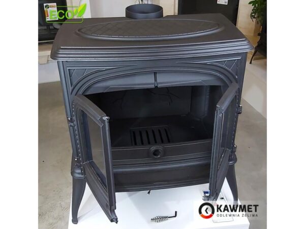 Malkinė krosnelė KAWMET Premium HELIOS S8 ECO 13,9kW iš arčiau, priekis su atidarytomis durelėmis